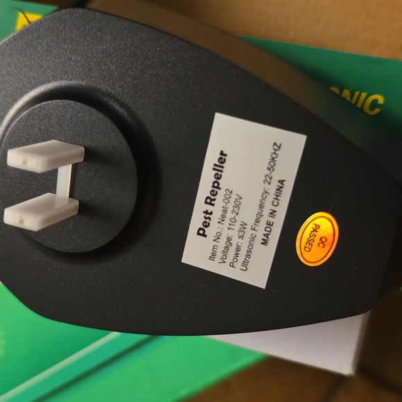 Ultrasonic Pest Repeller - Black - Picture 7 of 7